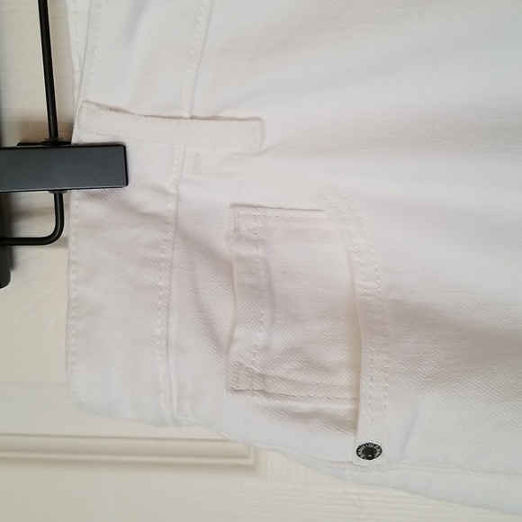 Old Navy 18 High Rise Jeans - Picture 10 of 12